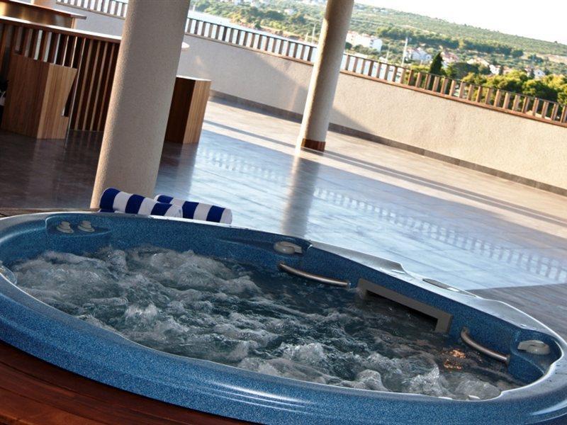 Hotel In ビオグラード・ナ・モル エクステリア 写真